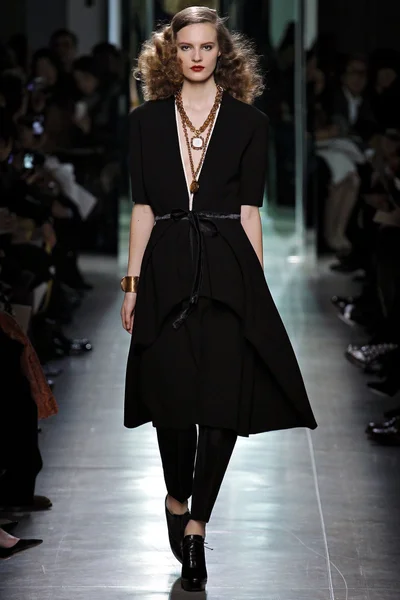 Look 4